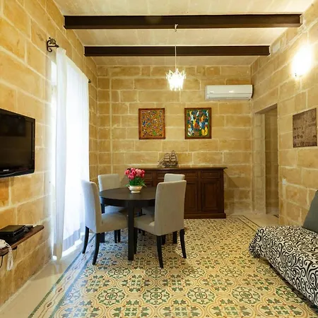 Stjulian's A Few Steps From The Sea - Hosted By Sweetstay * Saint Julian's