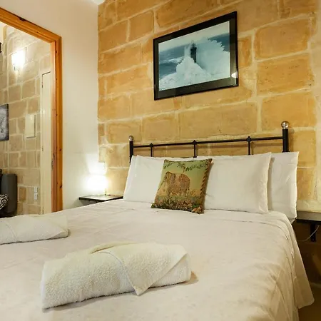 Stjulian's A Few Steps From The Sea - Hosted By Sweetstay Apartment *